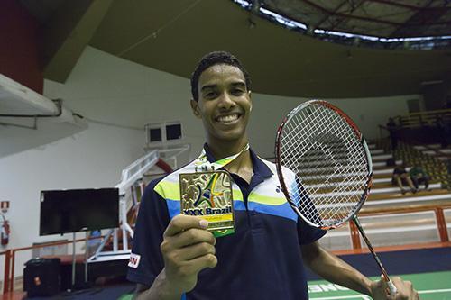 Ygor com a medalha de ouro / Foto: Nelson Toledo/Fotojump